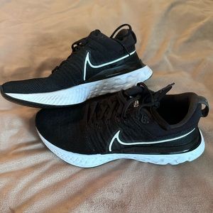 Nike React Infinity 2
Women's Road Running Shoes